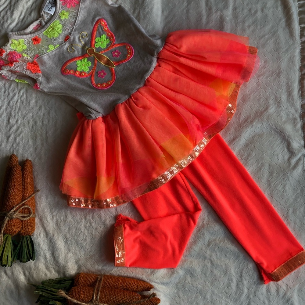 Girly & bright! Check out the big sis listing!